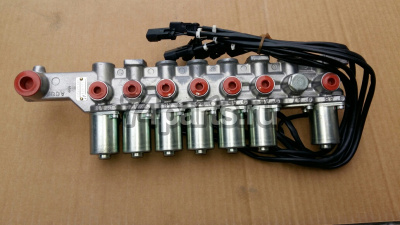 207-60-71320 блок клапанов Komatsu PC300-7